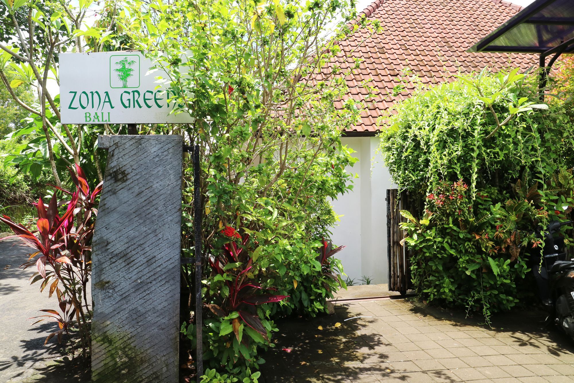 Azona Greens Bali Pecatu Екстериор снимка